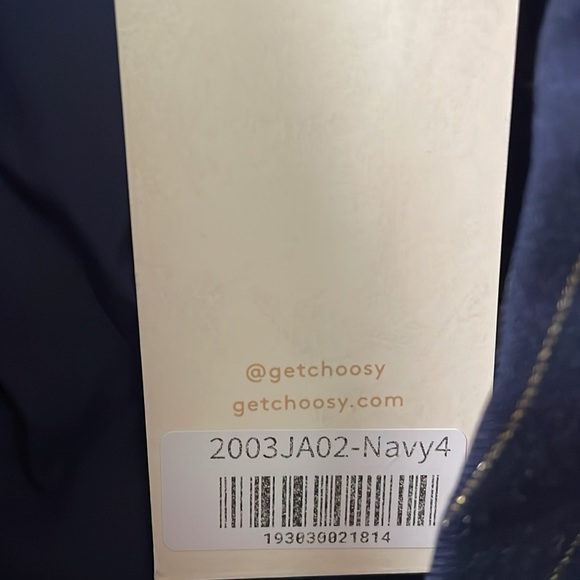 COPY - CHOOSY navy blazer cropped button blue. Size 4 - Picture 3 of 4